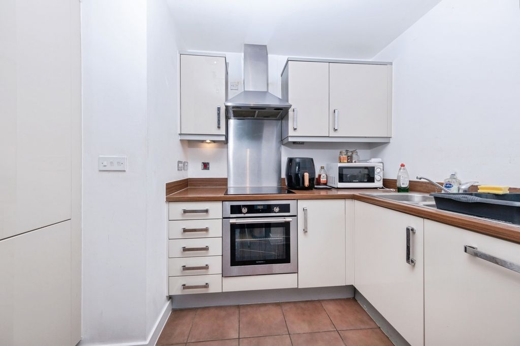 Property photo 3 of 16 Pbox-Img.Jpg
