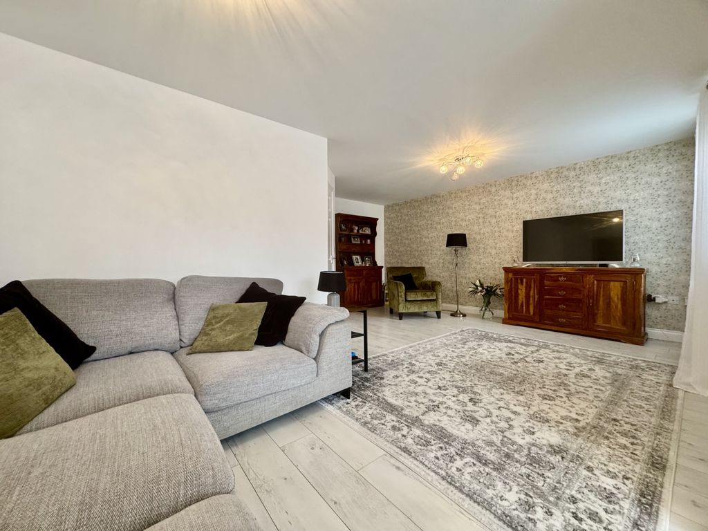 Property photo 3 of 18 Img_8139