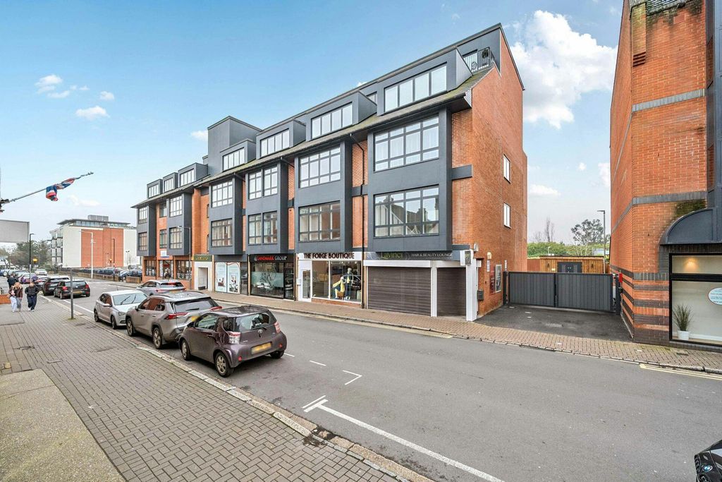 Property photo 2 of 3 1404336-8-69775dc69217A-1920x1280.Jpeg