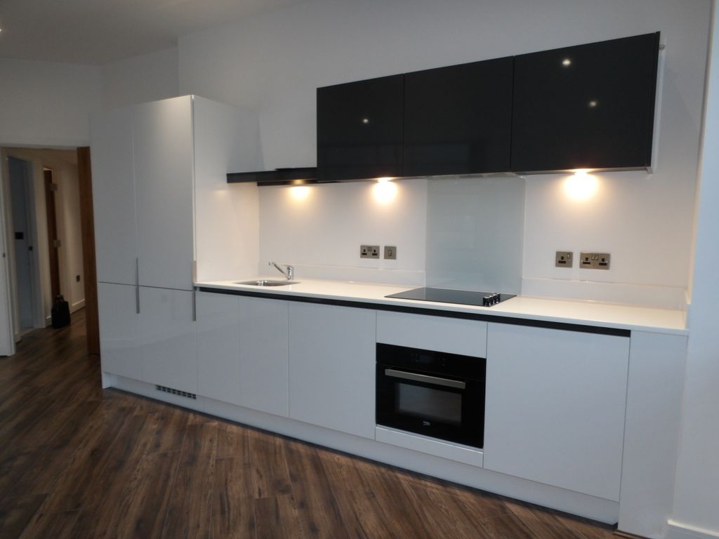 Property photo 2 of 6 Kitchen