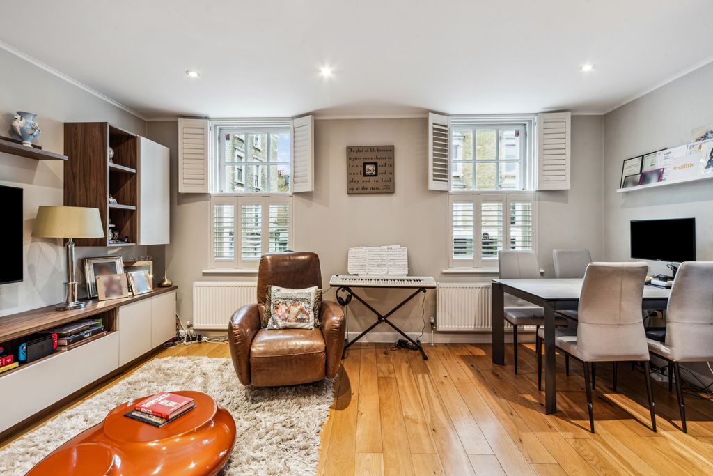 Property photo 2 of 9