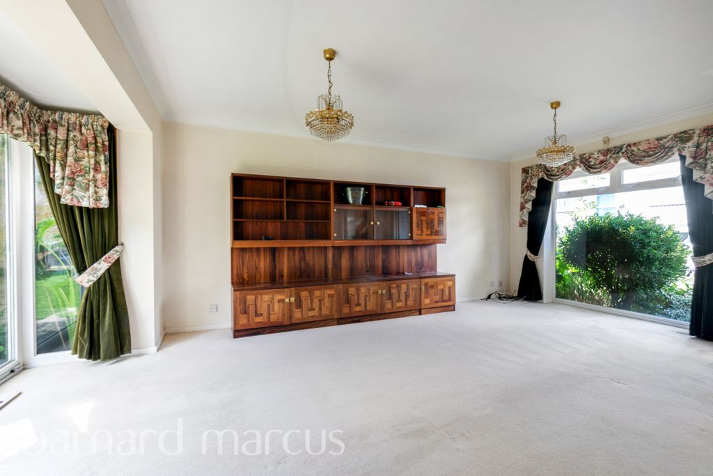 Property photo 3 of 10 Image