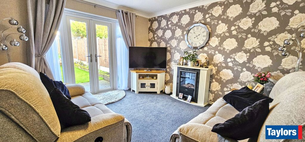 Property photo 3 of 11