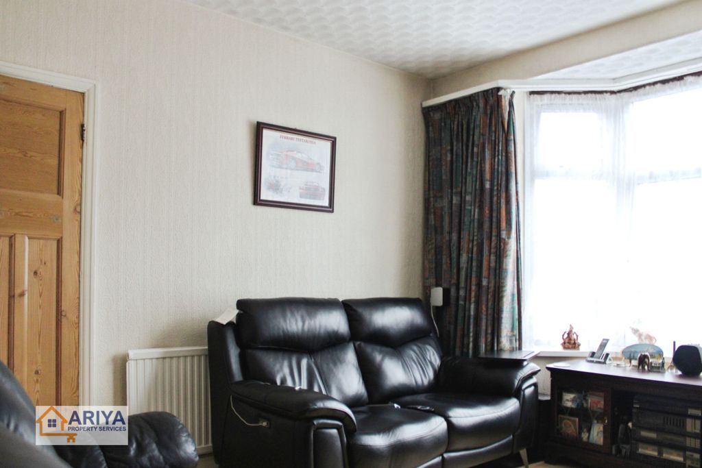 Property photo 3 of 20