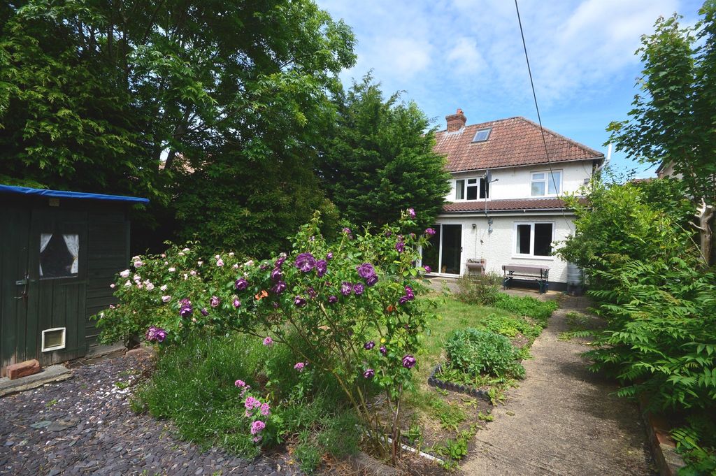 Property photo 2 of 21