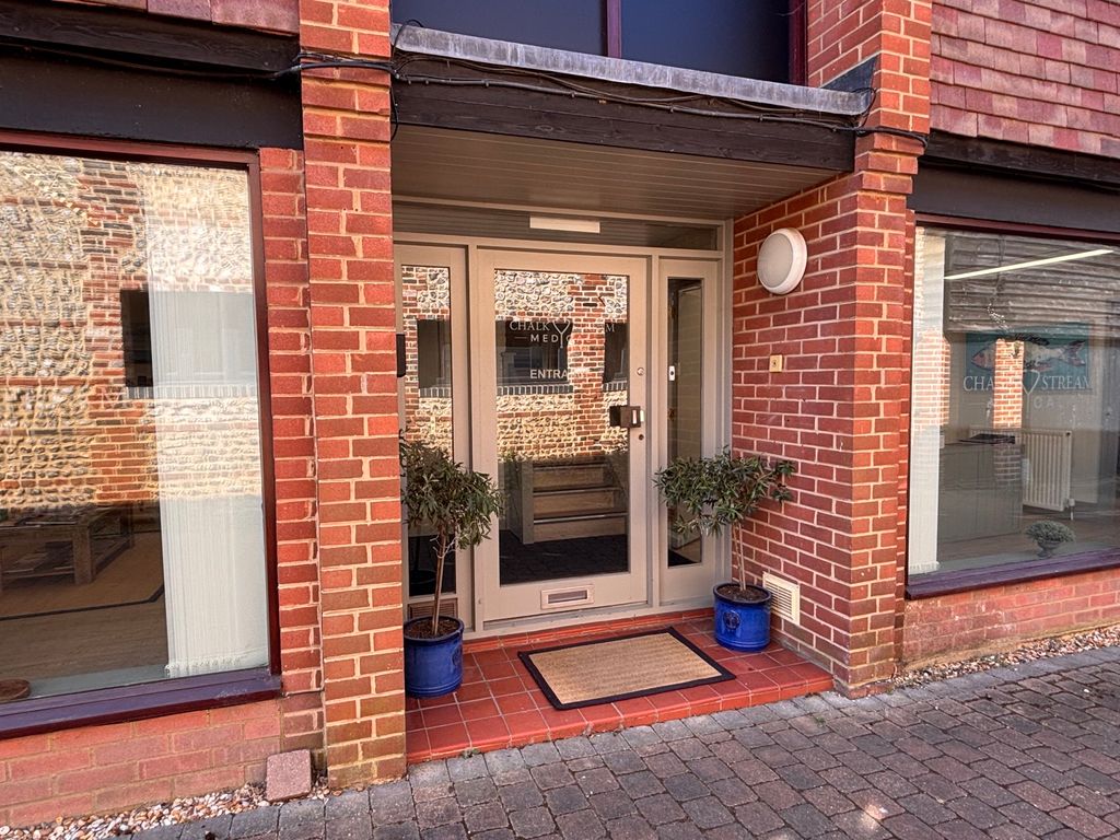 Property photo 2 of 12 Picture No. 09
