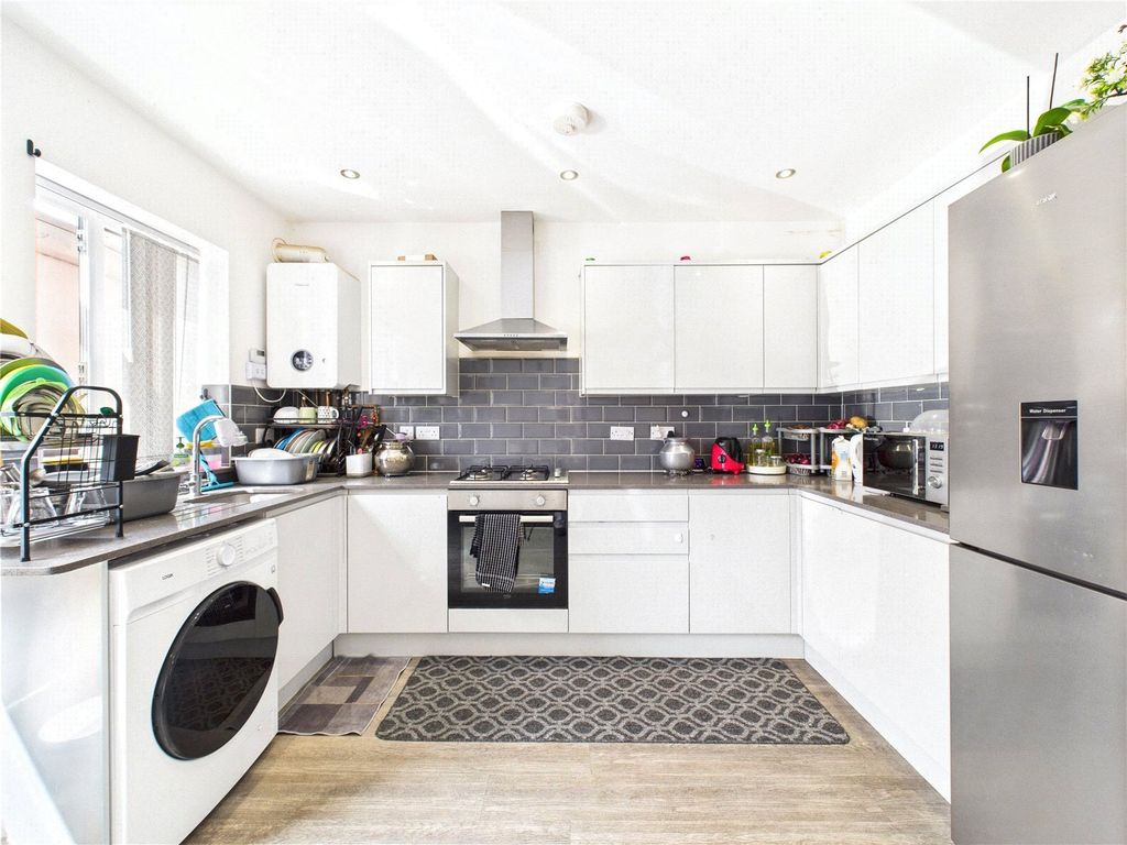 Property photo 1 of 16 Picture No. 08