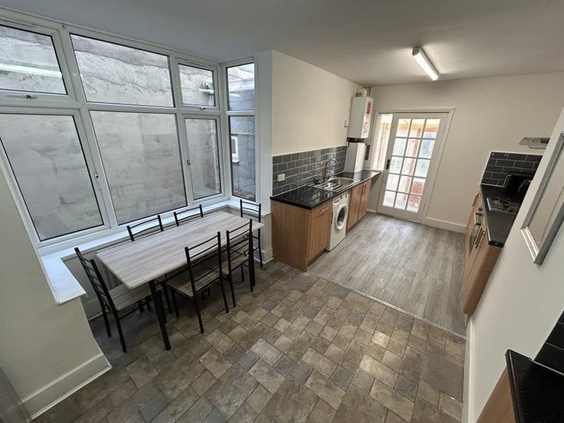 Property photo 2 of 6