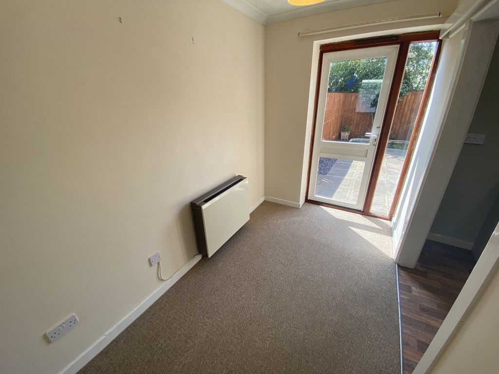 Property photo 3 of 7 Image00007