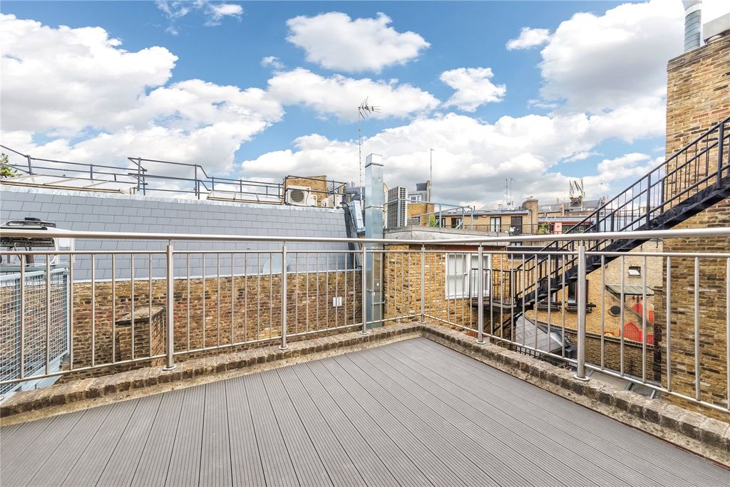 Property photo 2 of 13 Monmouth Street