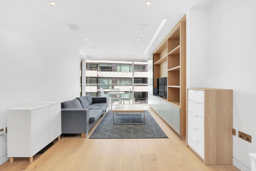 Property photo 2 of 14 Picture No. 08