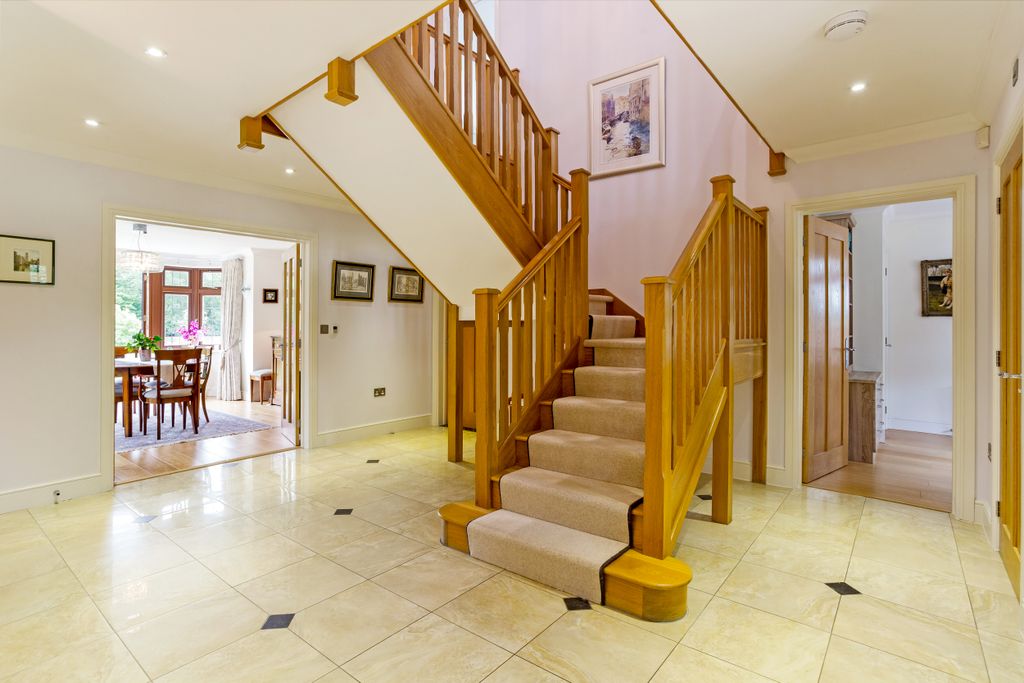Property photo 3 of 15