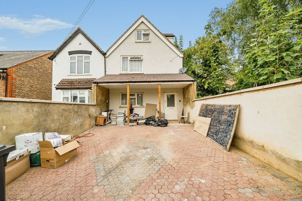 Property photo 1 of 17 Front View