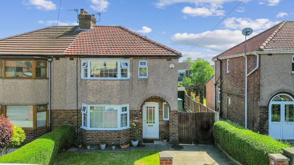 Property photo 1 of 32