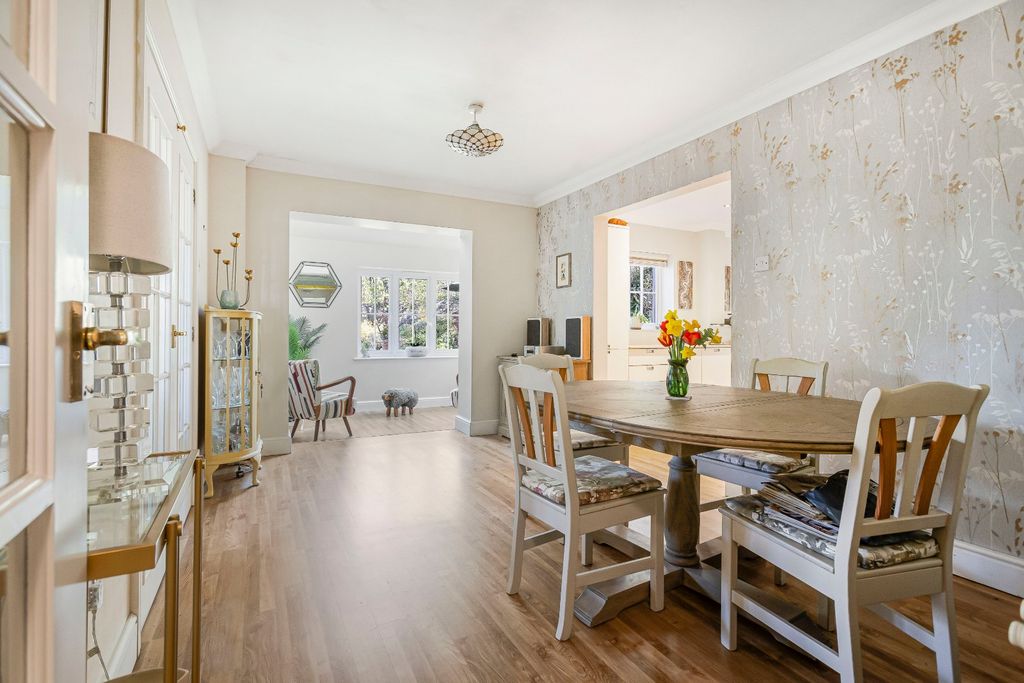 Property photo 3 of 27 Dining Room