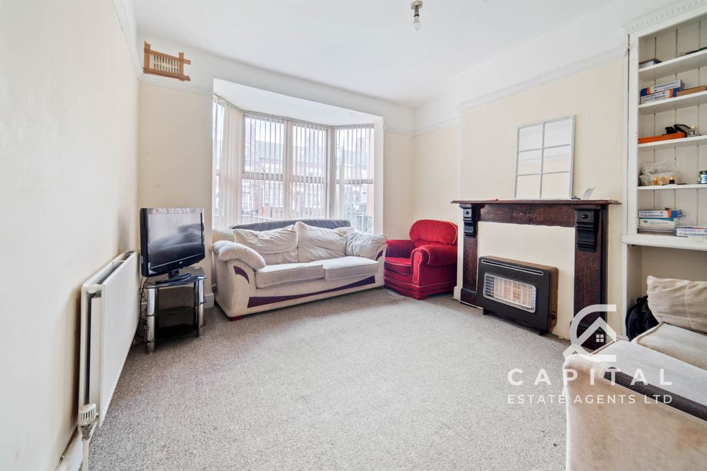 Property photo 2 of 16 Gallery