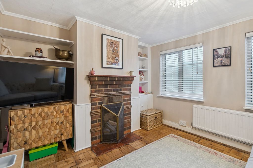 Property photo 2 of 14