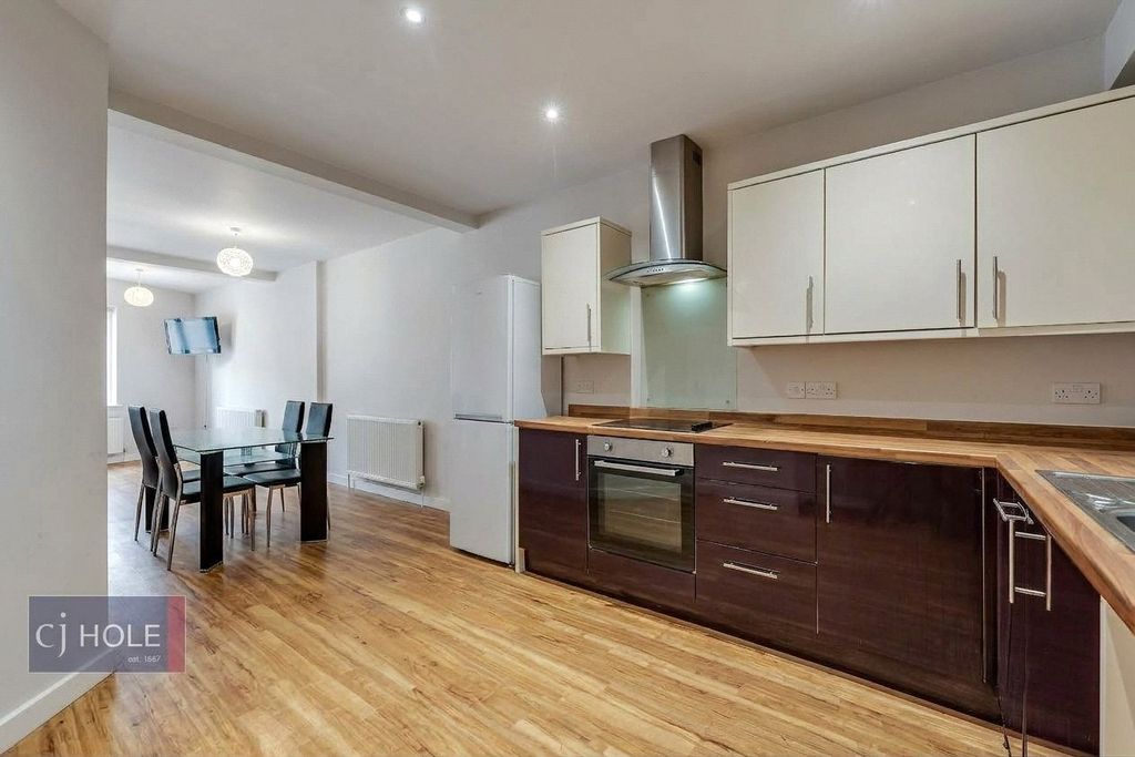 Property photo 1 of 16 Picture No. 25