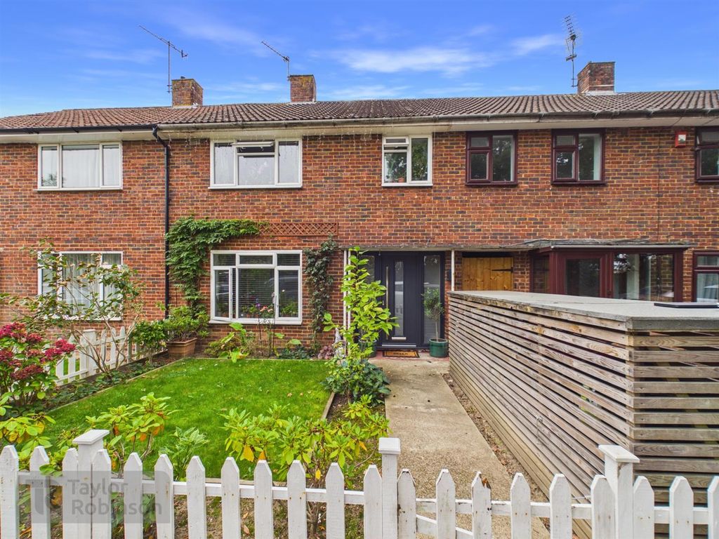 Property photo 1 of 13 Cam02600G0-Pr0850-Still014.Jpg