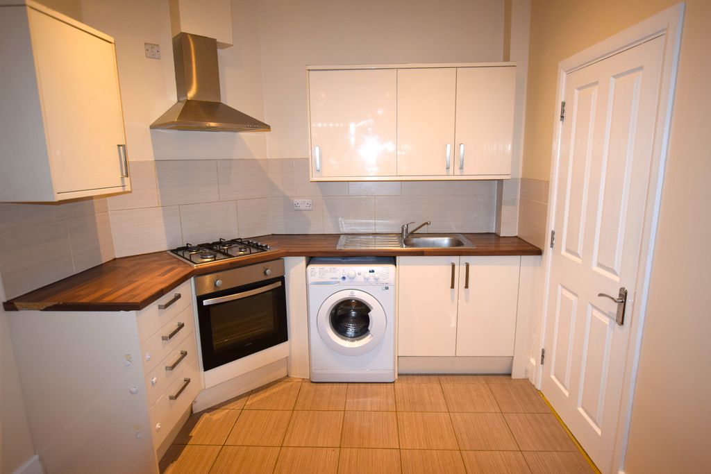 Property photo 2 of 5