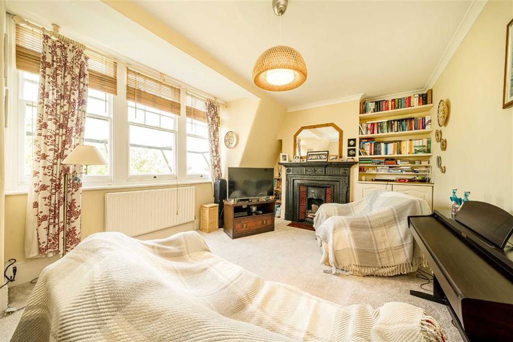 Property photo 3 of 4