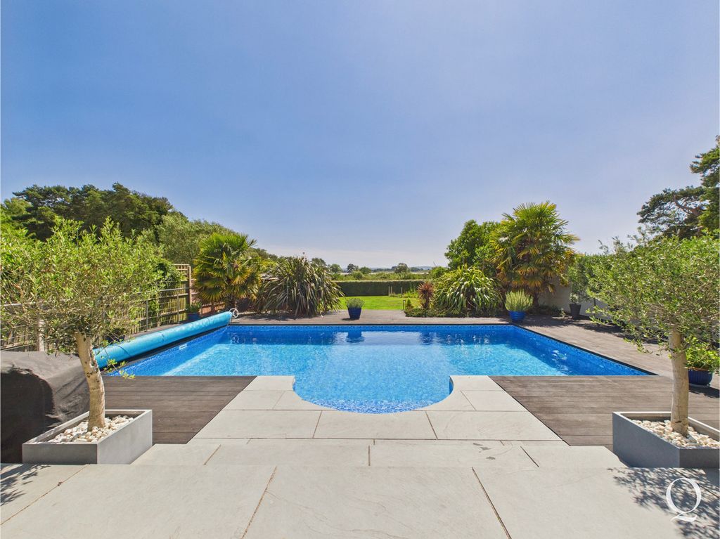 Property photo 3 of 26