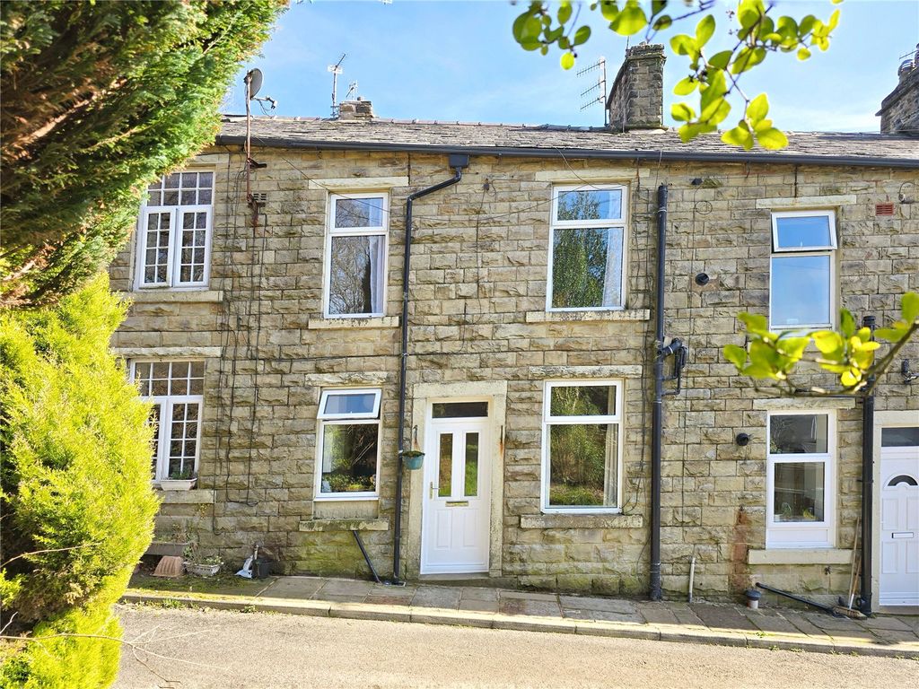 Property photo 1 of 11 Period Bac-To-Back