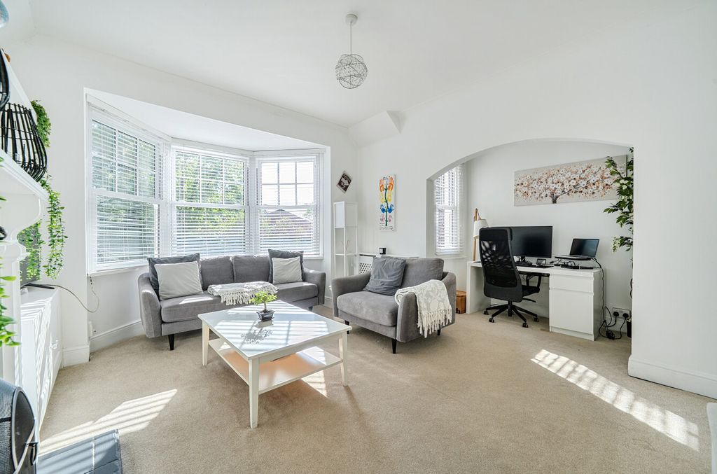 Property photo 3 of 14 1466202-12-6A0F44...