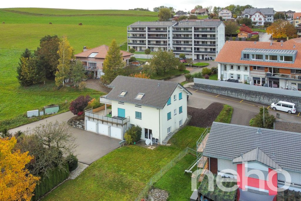 Property photo 2 of 13