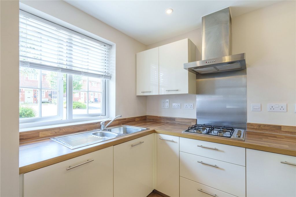 Property photo 3 of 16 Picture No. 25