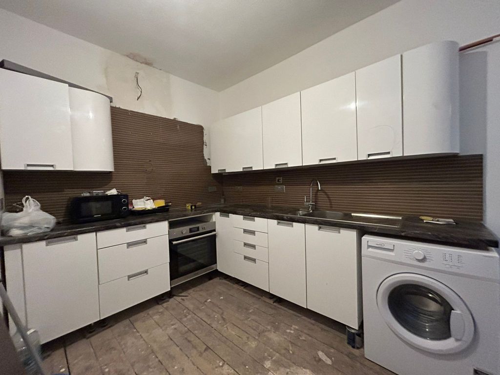 Property photo 1 of 7 Stunning 4 Bedroom Flat For Rent In Tw7