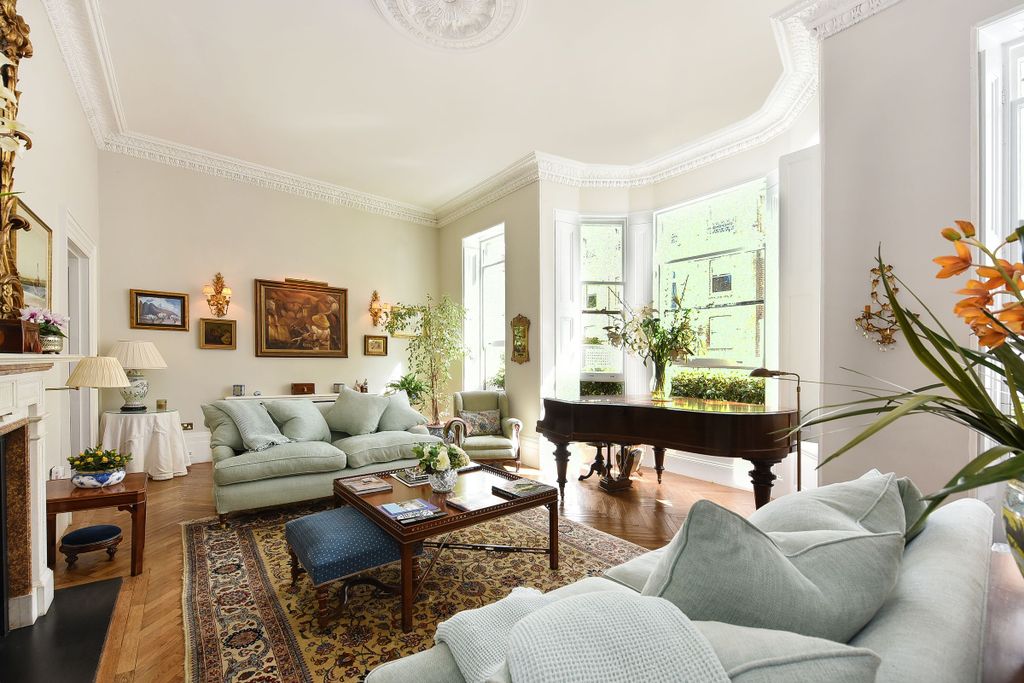 Property photo 2 of 30