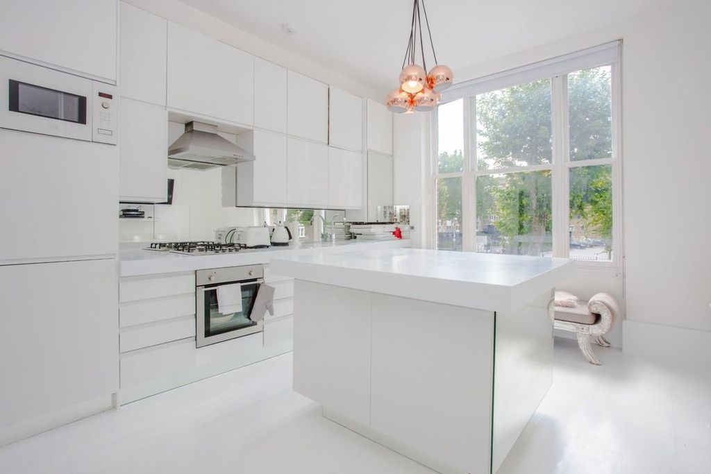 Property photo 2 of 16 Kitchen