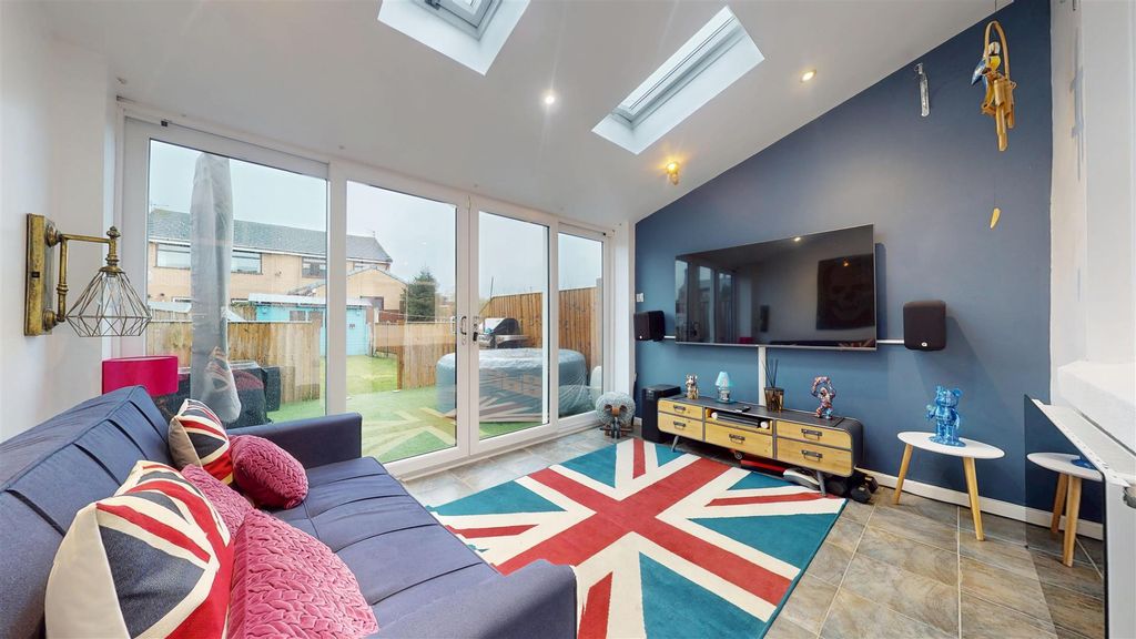 Property photo 2 of 22 Star Cottages Extension