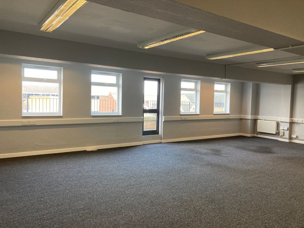 Property photo 3 of 7 Photo 2