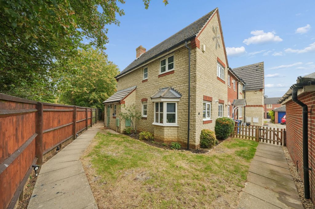 Property photo 1 of 24