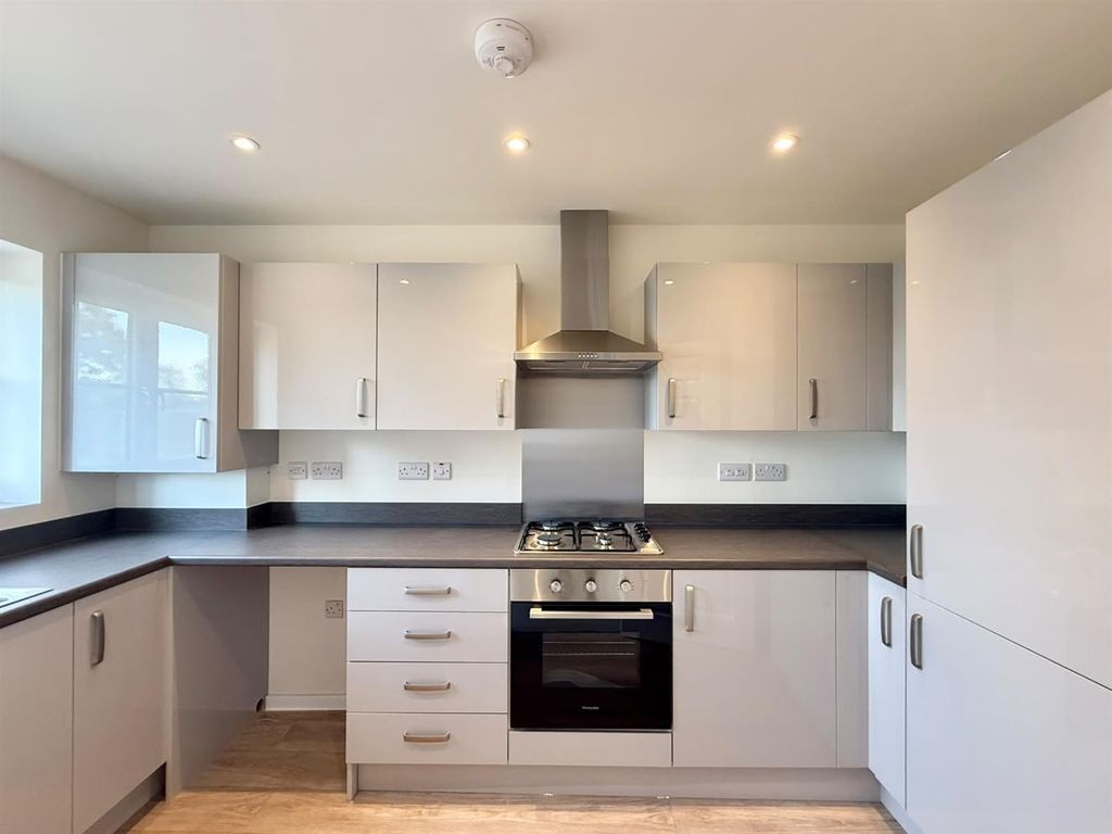 Property photo 2 of 15 5B1F54Df-Be6B-41E9-80Af-d59Ab43cd9c5.Jpg