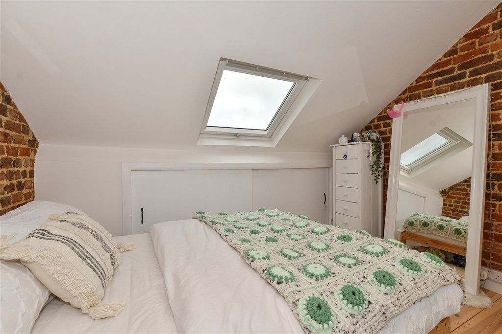 Property photo 1 of 20 Bedroom 1