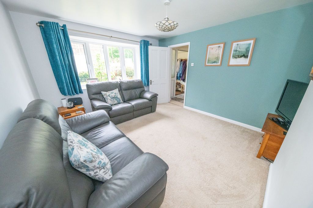 Property photo 2 of 19 Photo 9