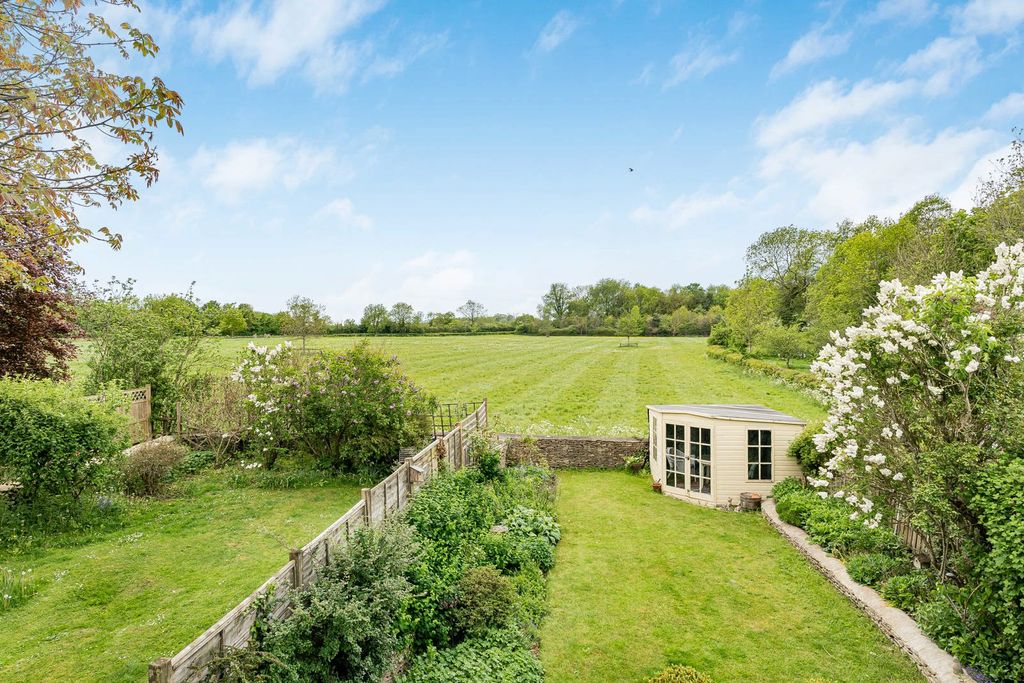 Property photo 3 of 20 Garden/View