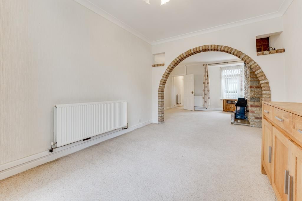 Property photo 3 of 19 239 Kingsley Avenue, Kettering-11.Jpg