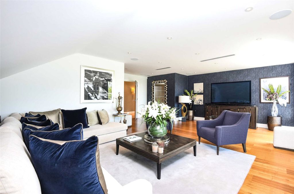 Additional image 5 of 3 bed flat to rentMurano House, 389 Cockfosters Road, Hadley Wood, Hertfordshire EN4