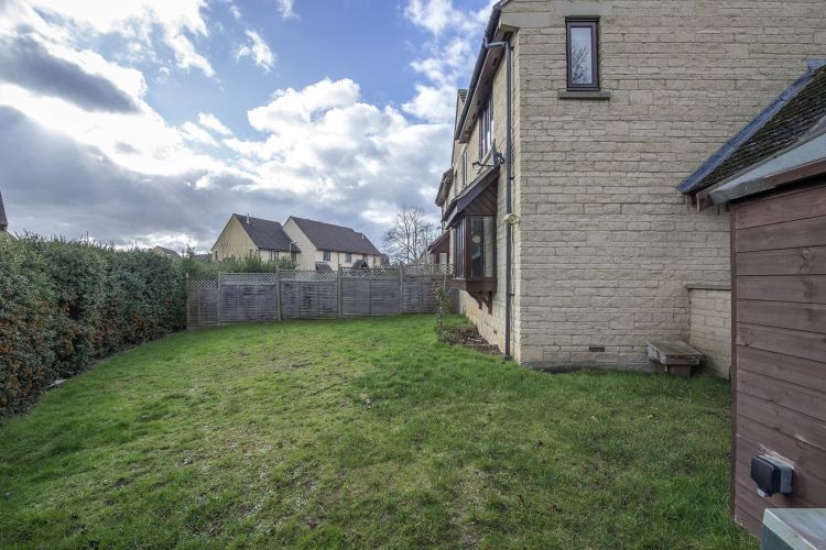 Property photo 3 of 8 Image (111)