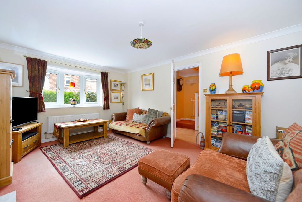 Property photo 2 of 17