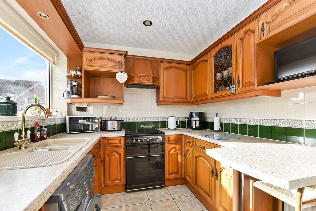 Property photo 3 of 15
