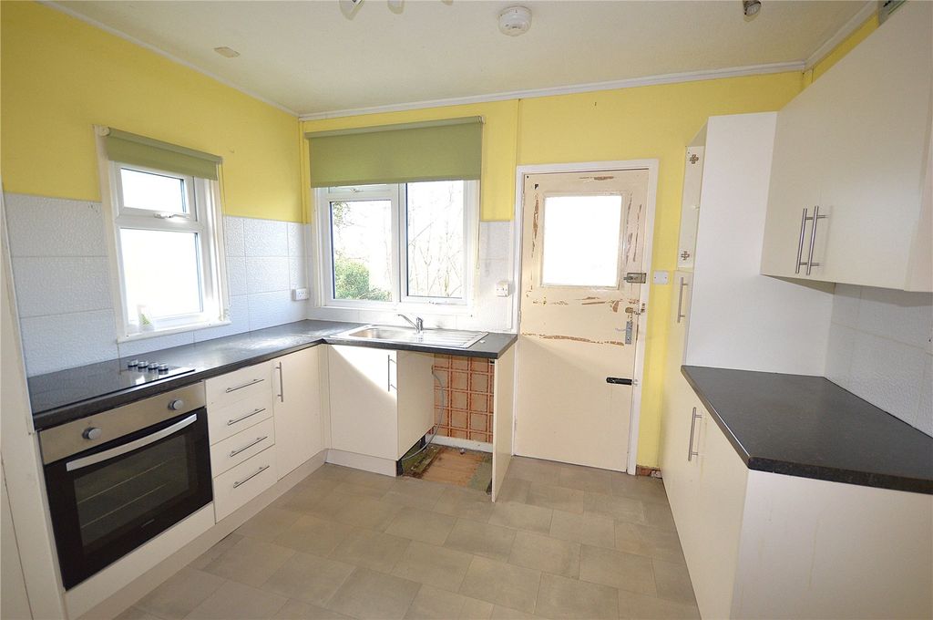 Property photo 2 of 19 Picture No. 24