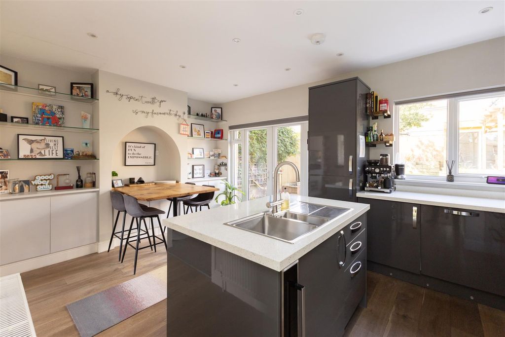 Property photo 1 of 21 Kitchen Diner