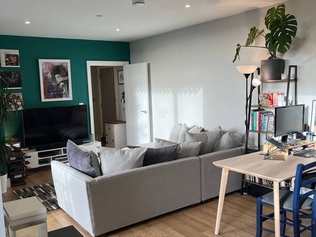 Property photo 3 of 8 Img_4585.Jpg