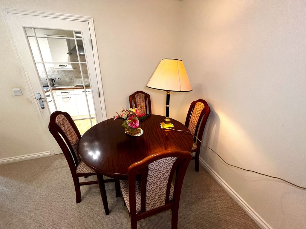 Property photo 2 of 11
