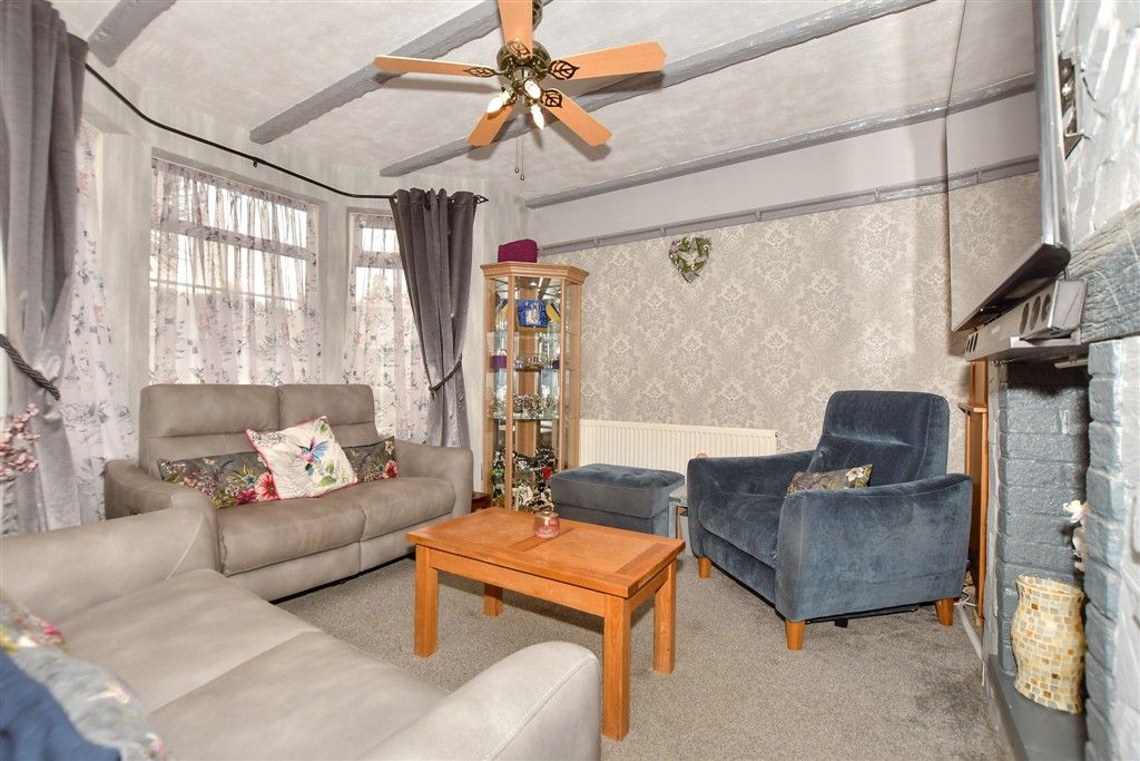 Property photo 2 of 13 Lounge